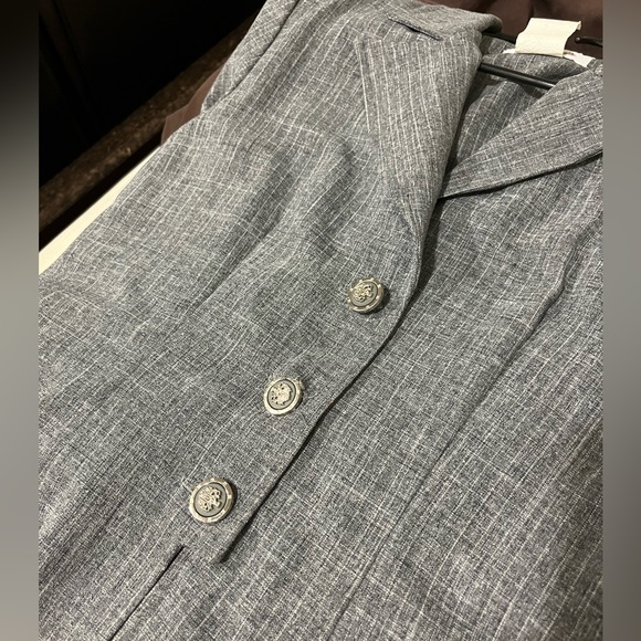 Suit outfit - Picture 6 of 7